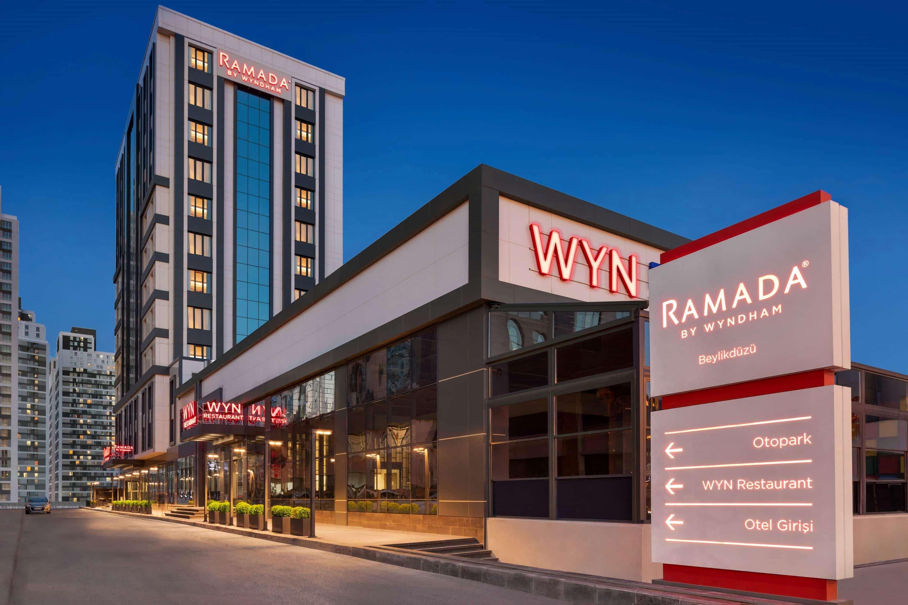 Hotel Ramada By Wyndham Beylikduzu Istanbul Exterior foto
