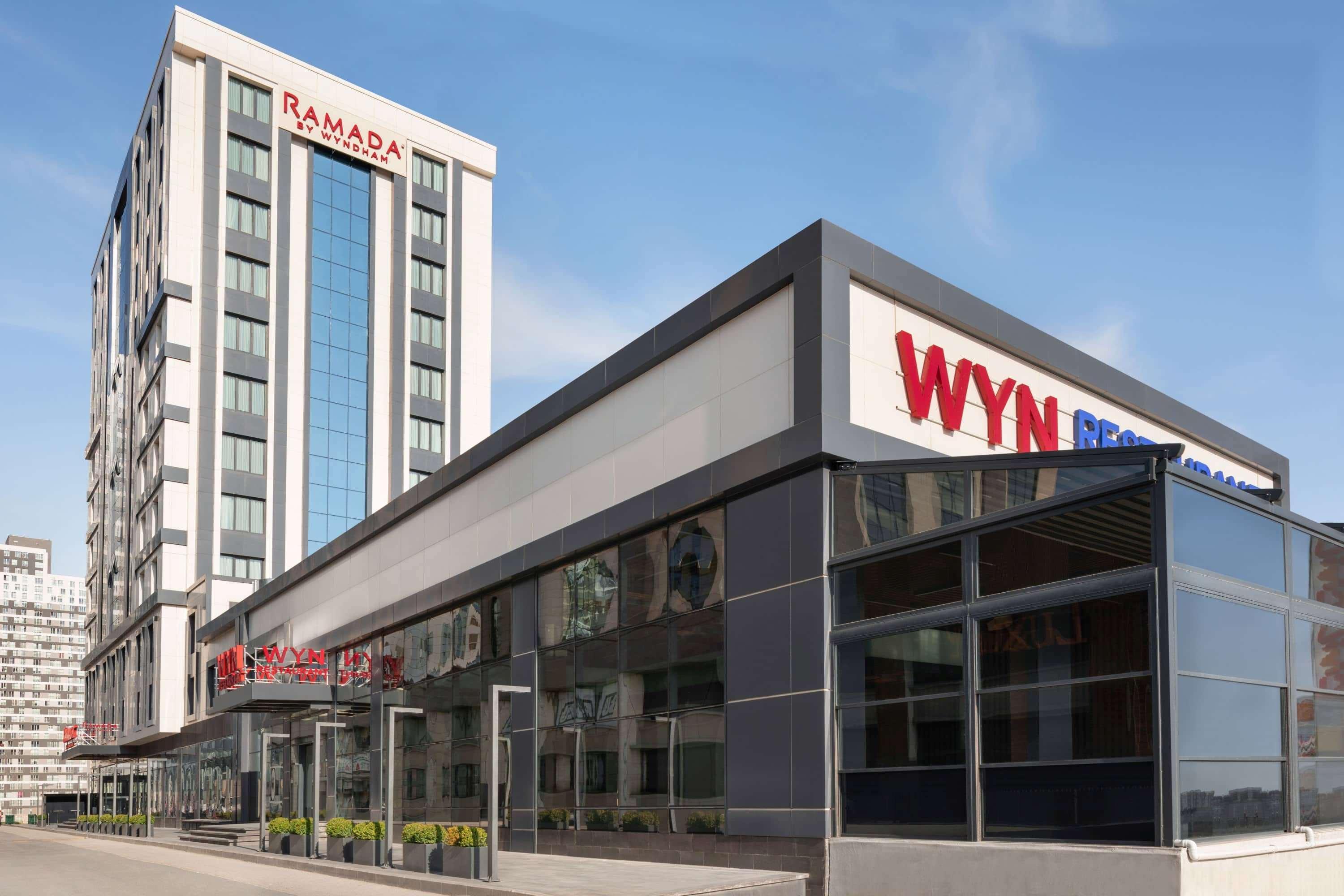Hotel Ramada By Wyndham Beylikduzu Istanbul Exterior foto