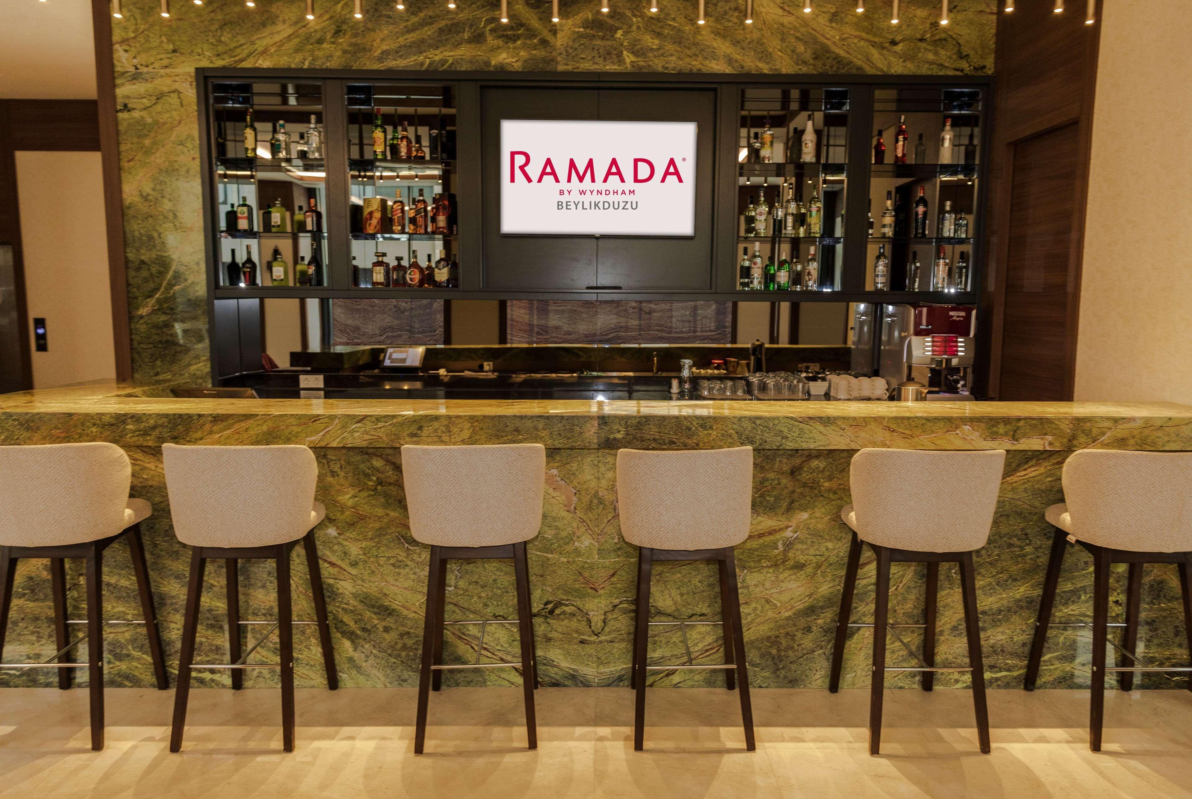 Hotel Ramada By Wyndham Beylikduzu Istanbul Exterior foto
