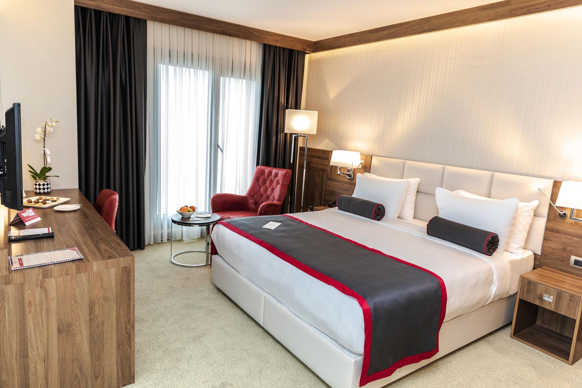 Hotel Ramada By Wyndham Beylikduzu Istanbul Exterior foto